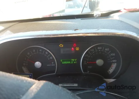 2010 Ford Explorer Xlt из США, поврежденный, VIN 1FMEU7D8XAUA15369